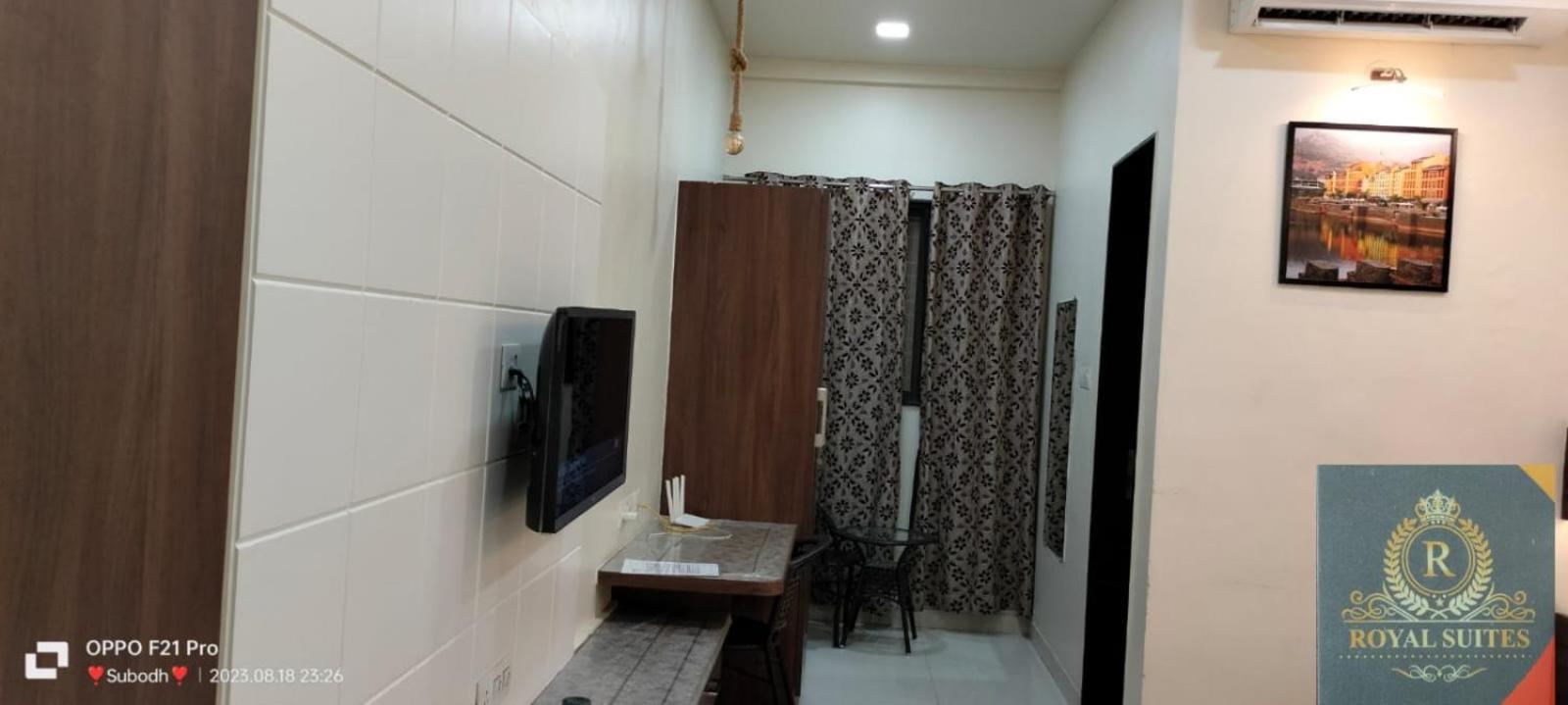 Mundhva Fabhotel Royal Suits - Nr Mahadji Shinde Chhatri מראה חיצוני תמונה