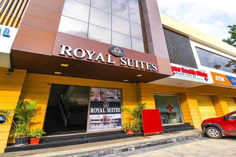 Mundhva Fabhotel Royal Suits - Nr Mahadji Shinde Chhatri מראה חיצוני תמונה